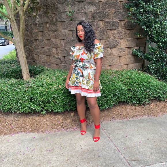 Chelsea Heel One Day Sale - Picture 3 of 4